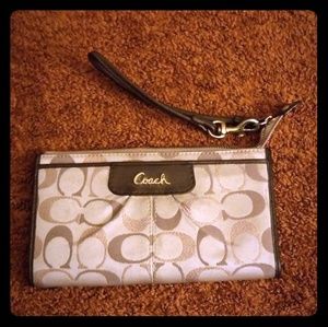 Coach Ashley Wristlet Wallet